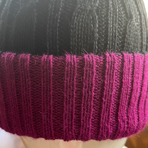 Peruvian Alpaca reversible beanie cap - Picture 4 of 7